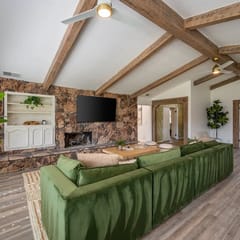 Main Ranch House - Great for Hosting!