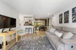 Cozy 2-bedroom in Central SD