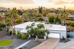 FREE Heated Pool! 5 Bedroom Oasis with Game Room!