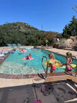 Perfect Mountain Retreat | Modern Amenities | Pool
