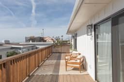 Walk to Beach | Family Retreat in "South O" | Sleeps 6