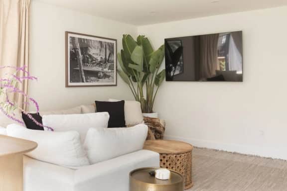Walk to Beach | Family Retreat in "South O" | Sleeps 6