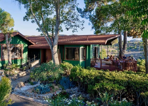 Victoria Ranch: Best Cabin Experience with Views!